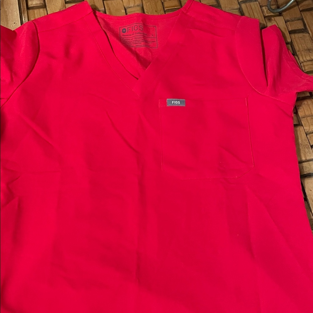 Figs Women's V-Neck Top in Vivid Red